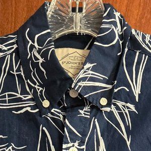 St. John's Bay Men's short sleeve dress shirt - small